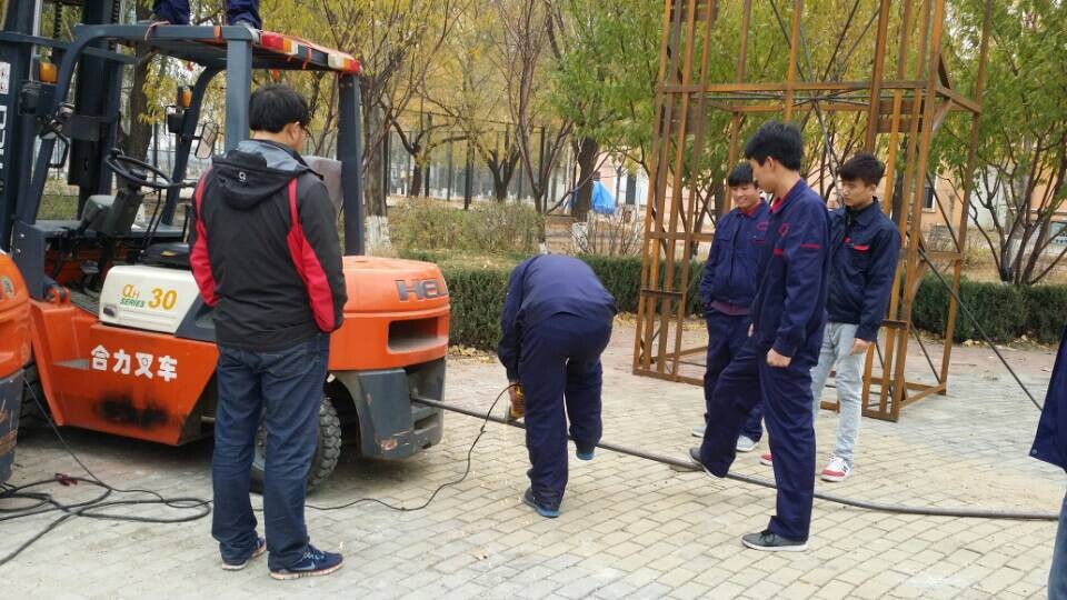 变形金刚—探险者诞生啦